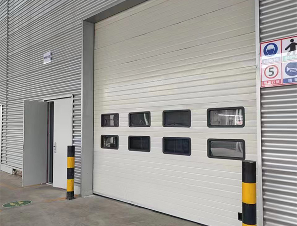 工業(yè)提升門